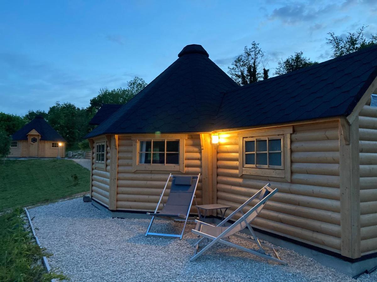 Lodge Aux Kotas Finland'ain Izieu